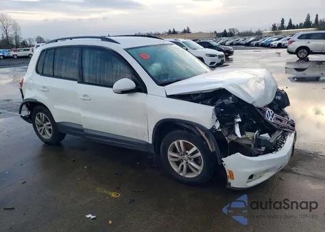 2015 Volkswagen Tiguan S z USA, uszkodzony, nr VIN WVGAV7AX7FW508588